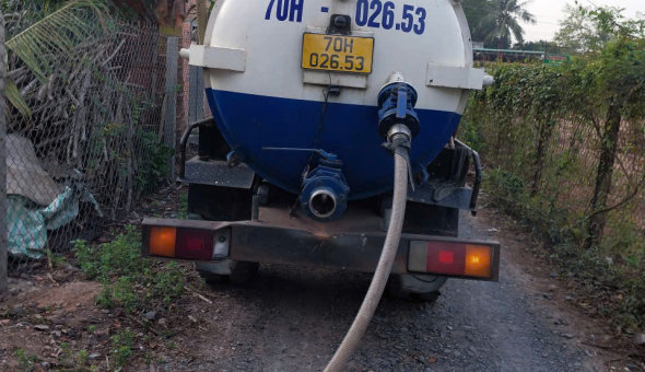 Hút hầm cầu xã Phước Thạnh