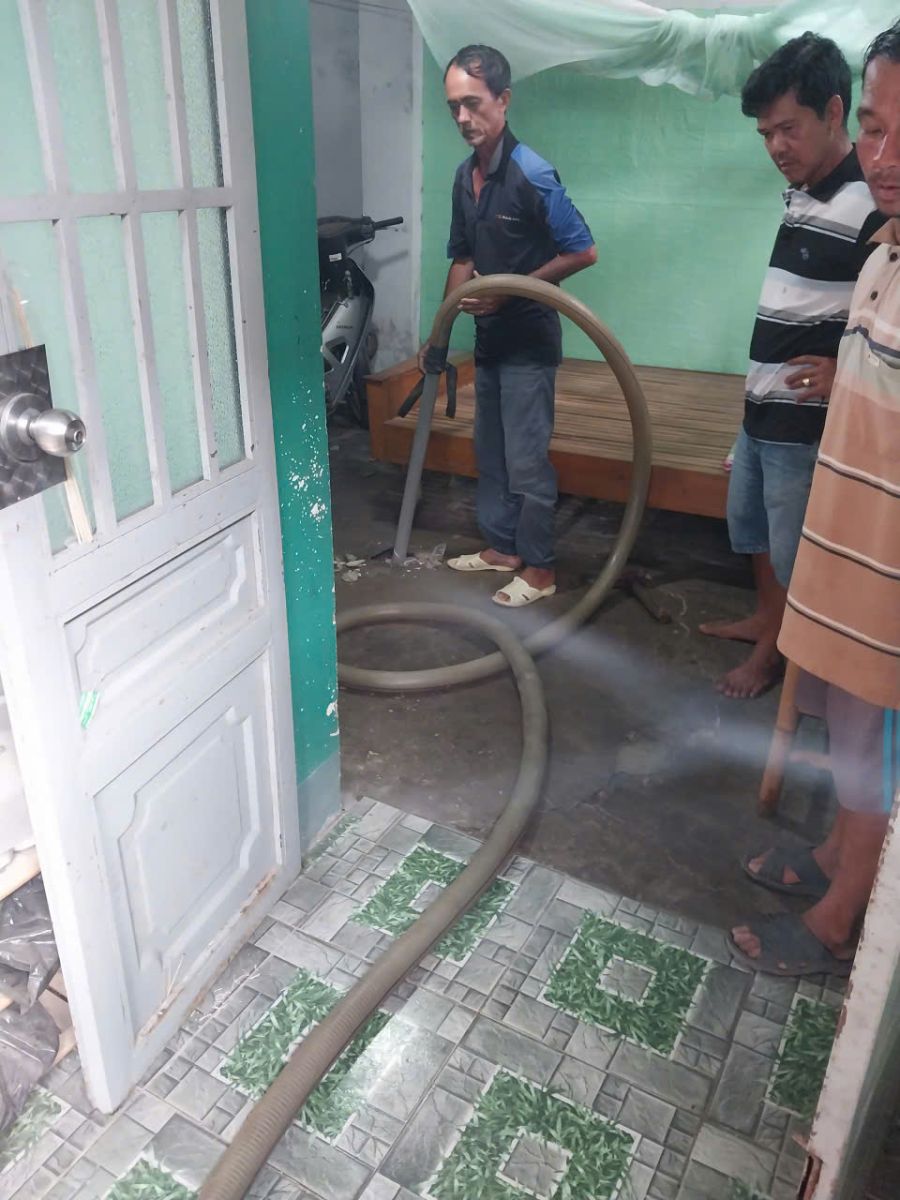 Nhân viên hút bể phốt uy tín ở Hòa Thành làm việc chuyên nghiệp