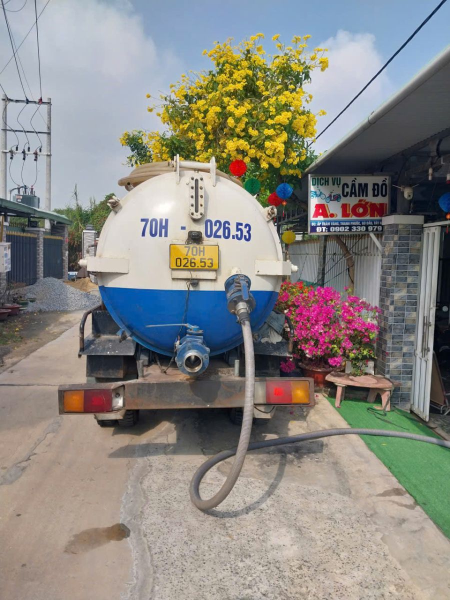 Hút bể phốt uy tín ở Hòa Thành bằng xe chuyên dụng